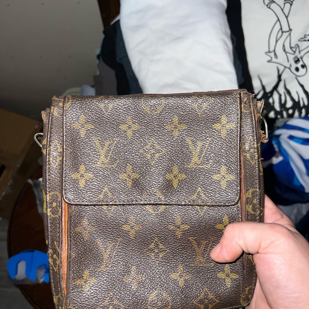 COPY - LV worn and torn bag repurpose
